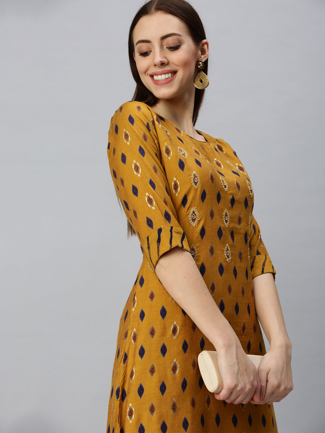 Women Straight Mustard Printed Kurta and Trousers