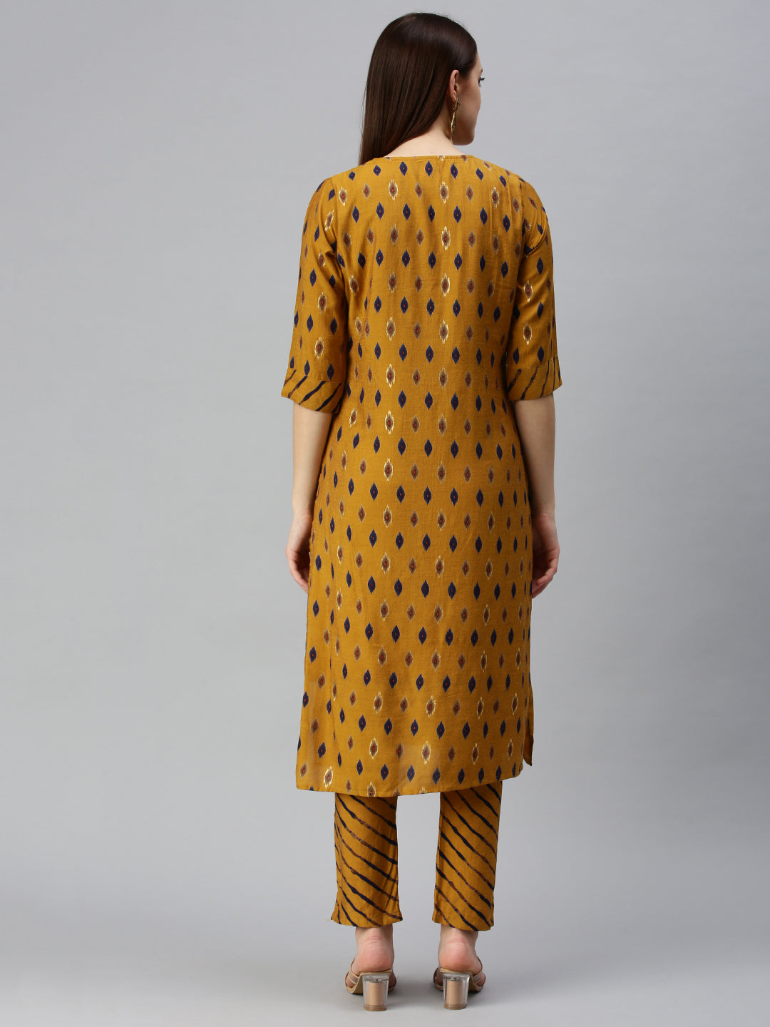 Women Straight Mustard Printed Kurta and Trousers