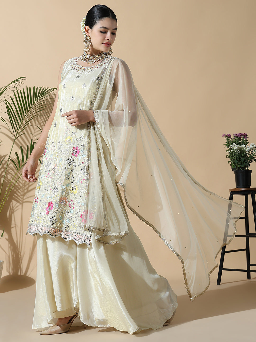 Women Floral Straight Thread Work Cream Kurta with Palazzos