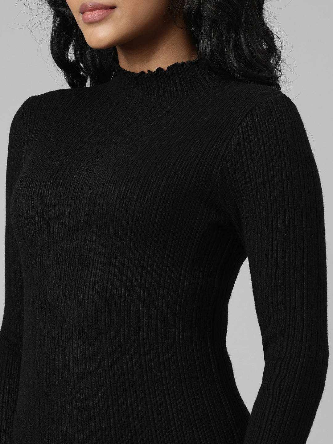 Women's Black Solid Bodycon Dress