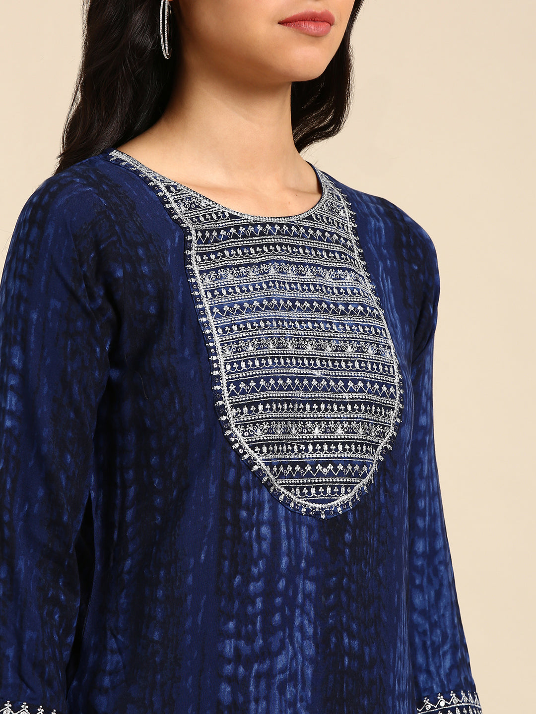 Women Yoke Design Navy Blue Straight Kurta