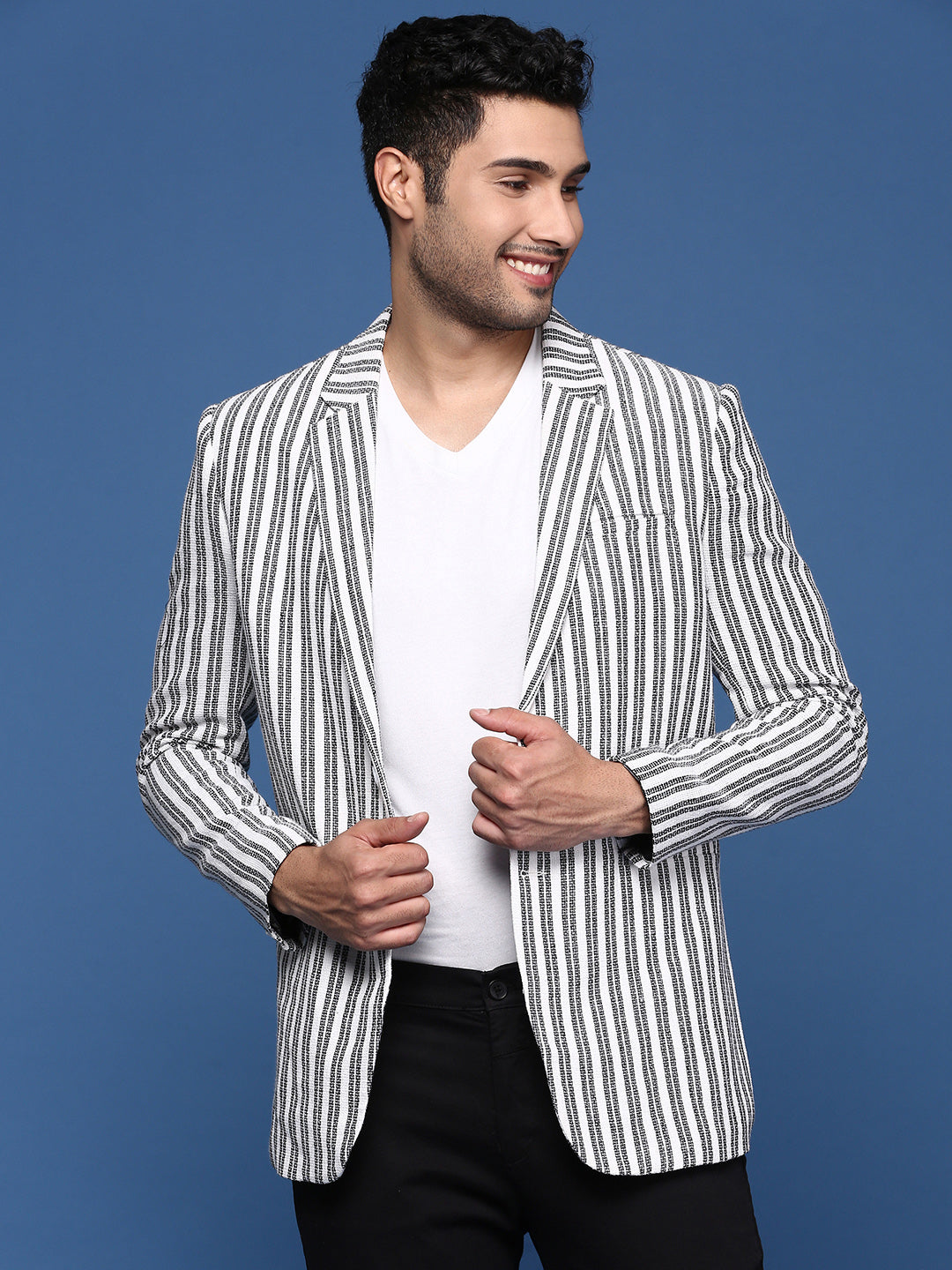 Men White Slim Fit Single Breasted Blazer