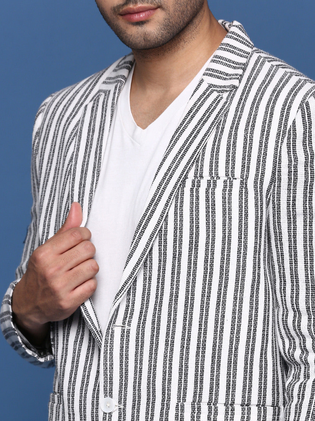 Men White Slim Fit Single Breasted Blazer