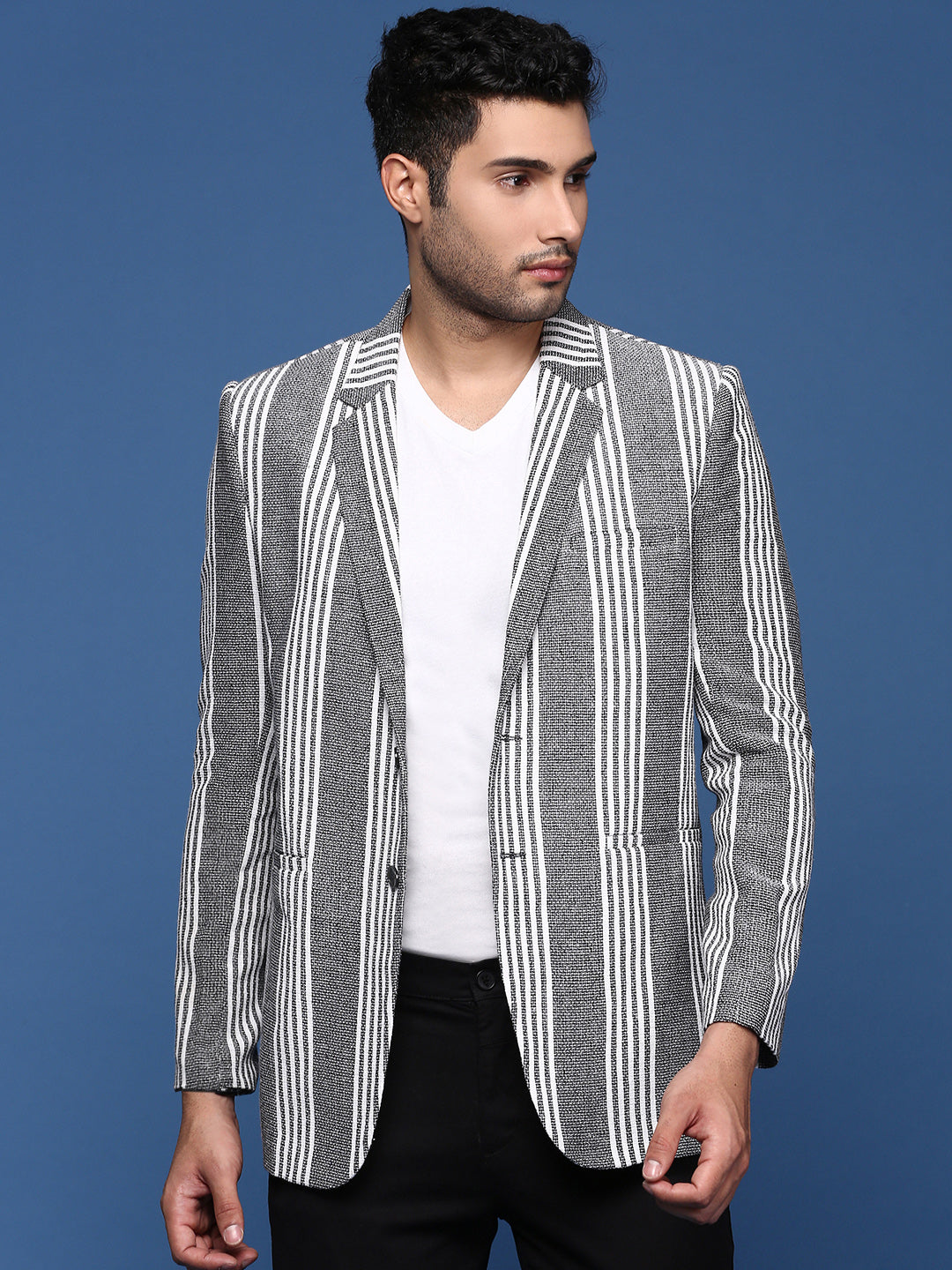 Men Grey Slim Fit Single Breasted Blazer