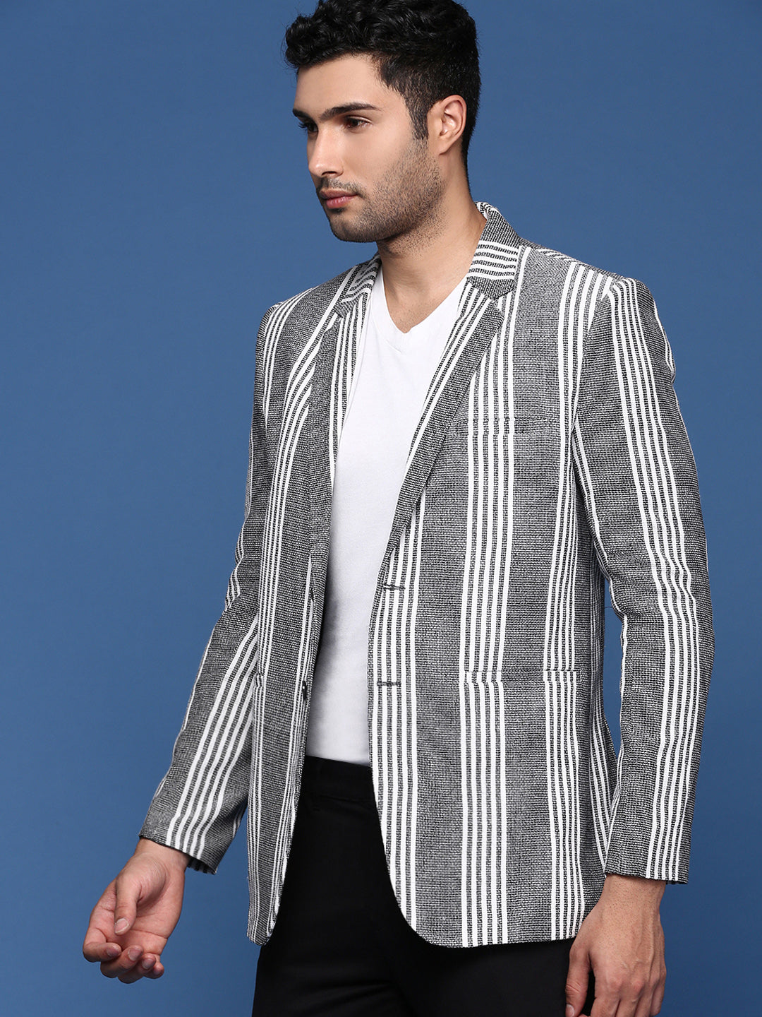 Men Grey Slim Fit Single Breasted Blazer