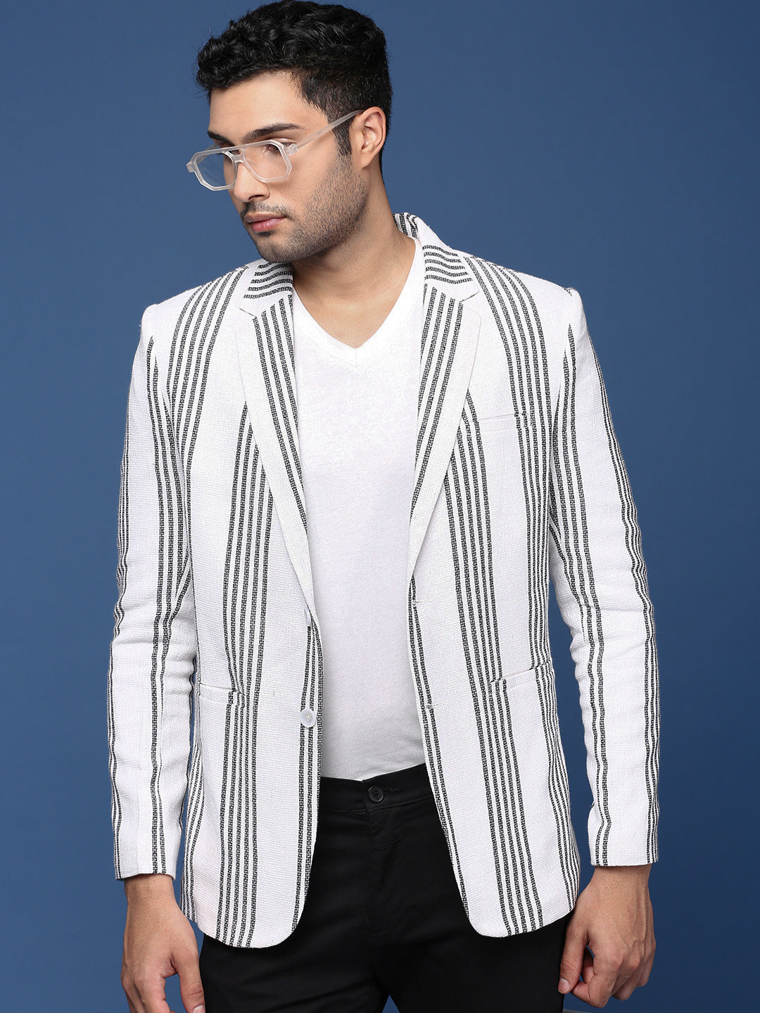 Men White Slim Fit Single Breasted Blazer