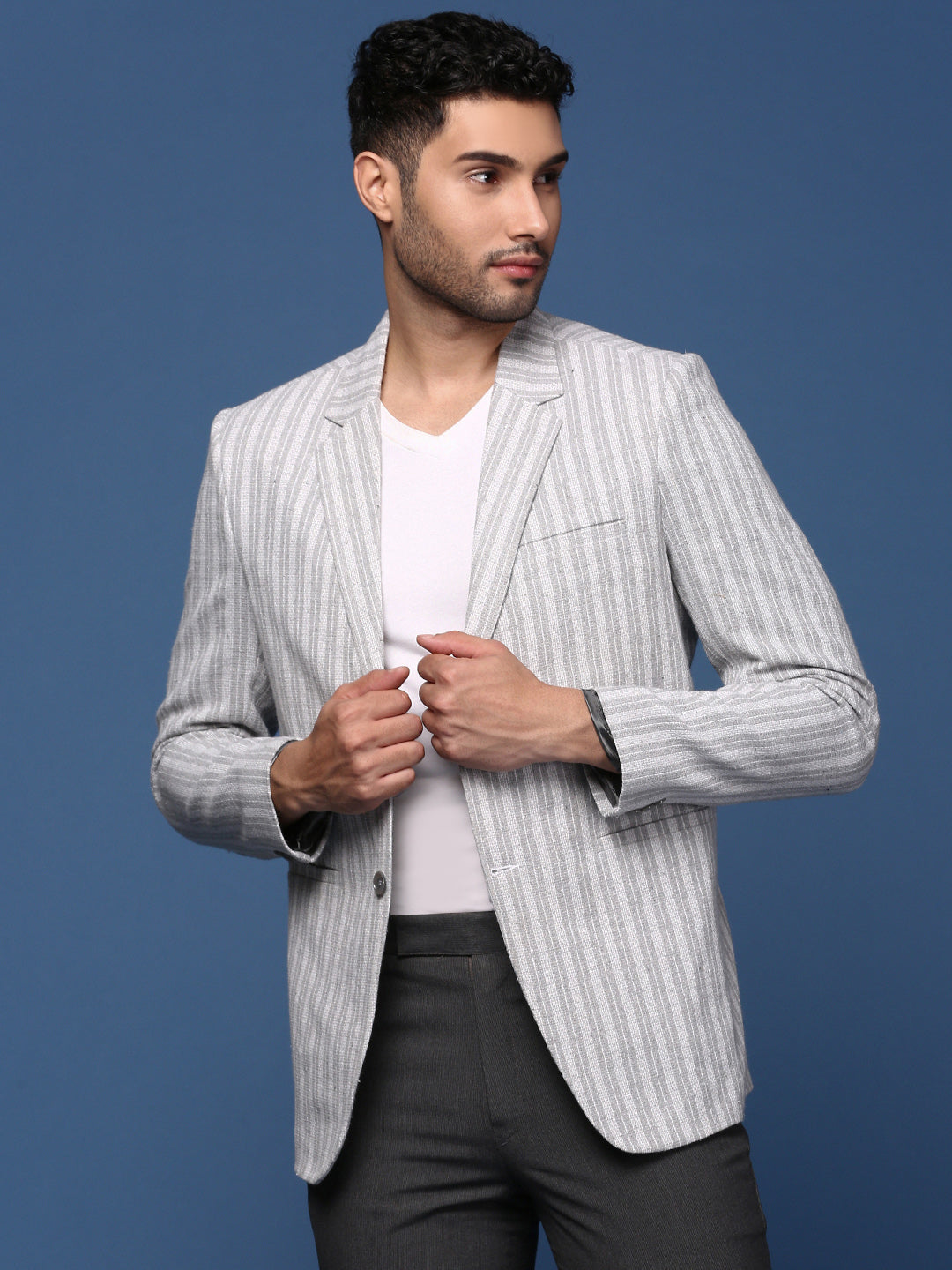 Men Grey Slim Fit Single Breasted Blazer