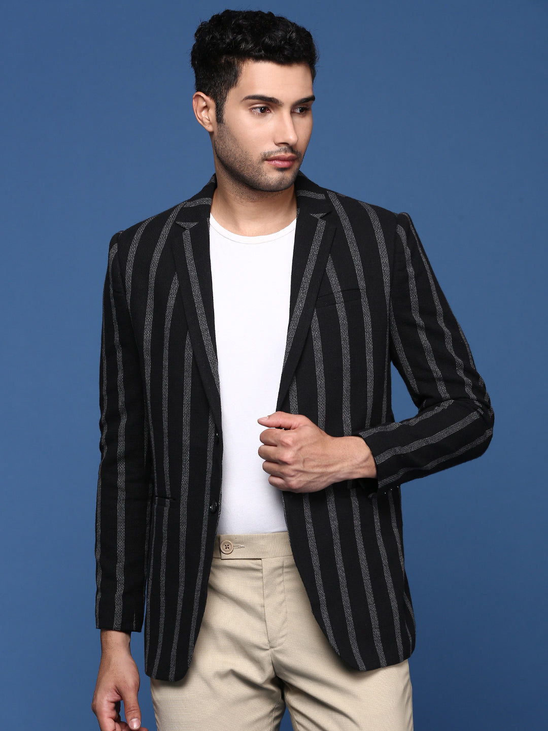 Men Black Slim Fit Single Breasted Blazer