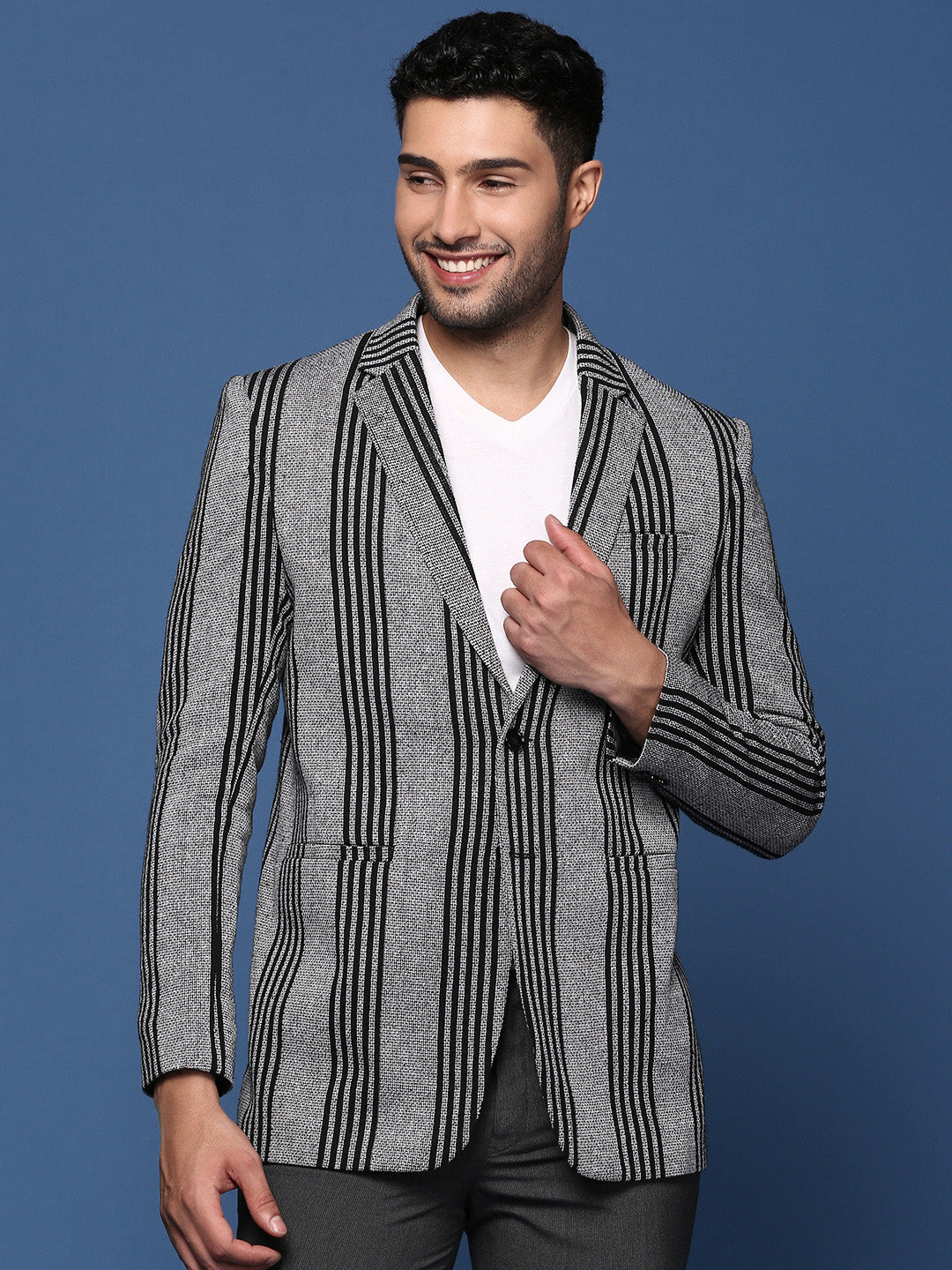 Men Grey Slim Fit Single Breasted Blazer