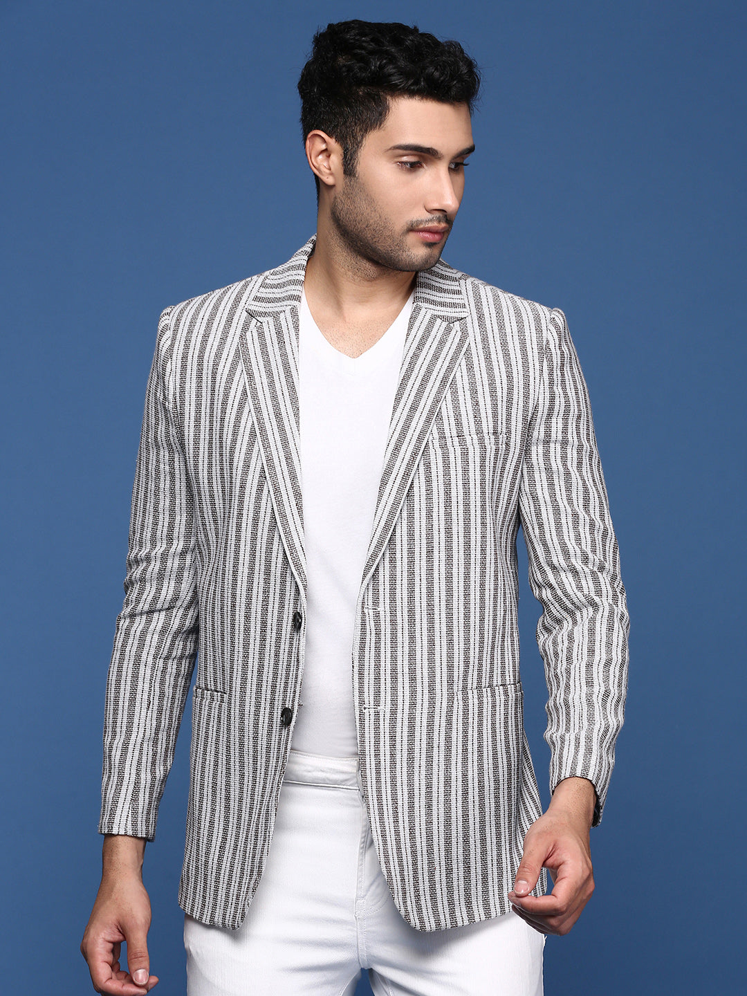 Men Grey Slim Fit Single Breasted Blazer