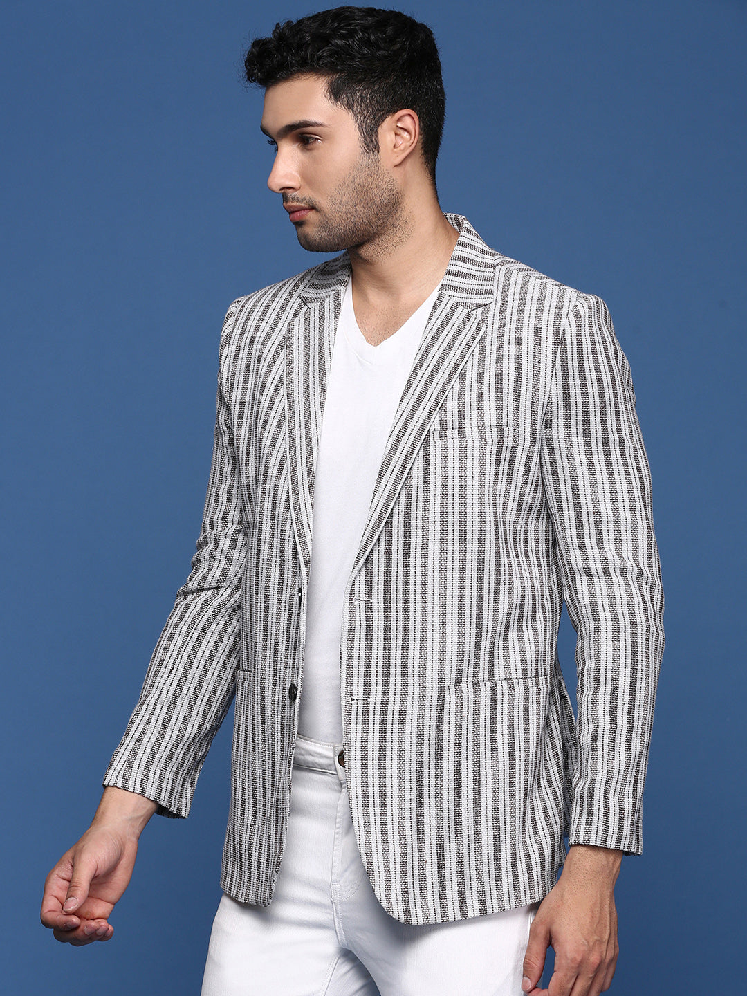 Men Grey Slim Fit Single Breasted Blazer