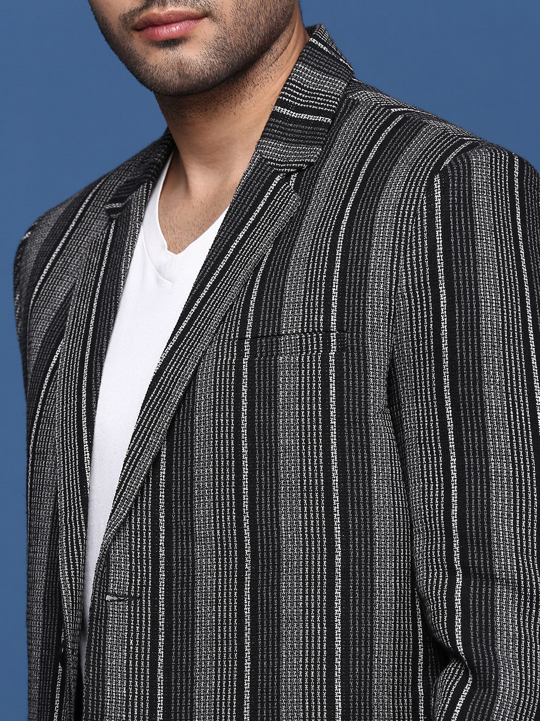 Men Black Slim Fit Single Breasted Blazer