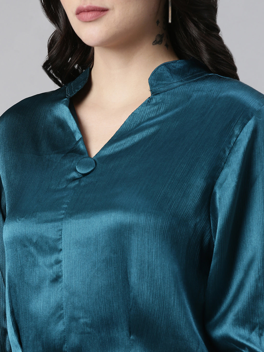 Women V-Neck Solid Teal Top