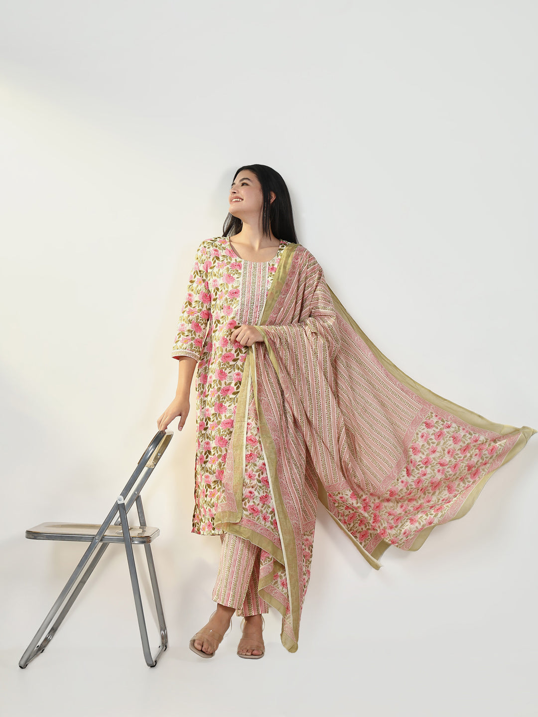 Women Floral Pink Kurta Set with Dupatta