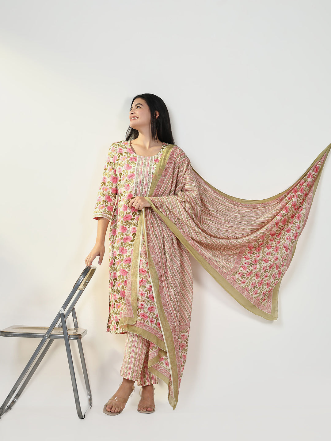 Women Floral Pink Kurta Set with Dupatta