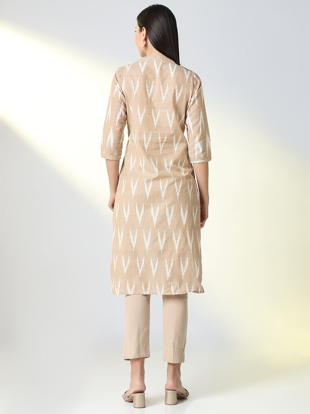 Women Beige Ethnic Motifs Straight Kurta