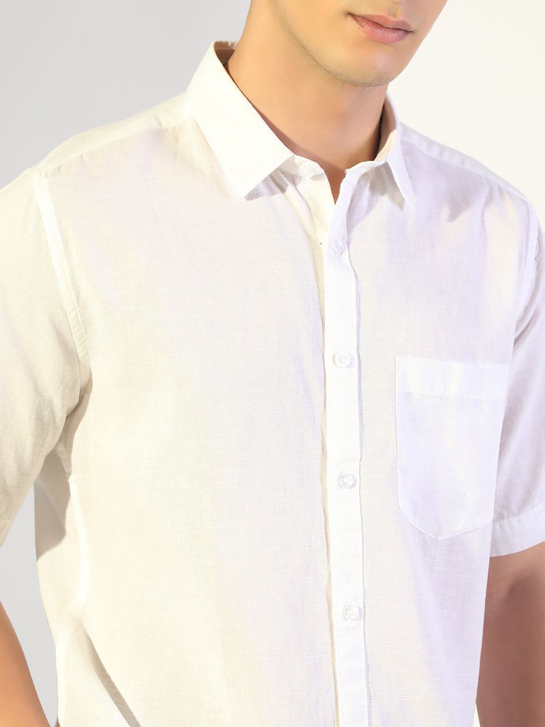 Men's White Regular Fit Short Sleeve Casual Shirt with Chest Pocket