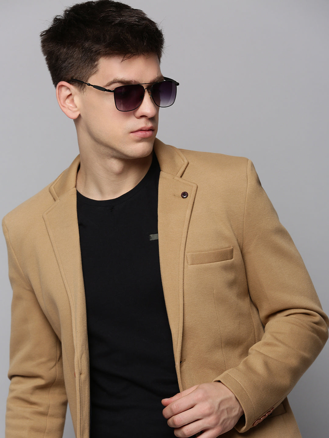 Men Brown Solid Single Breasted Blazer