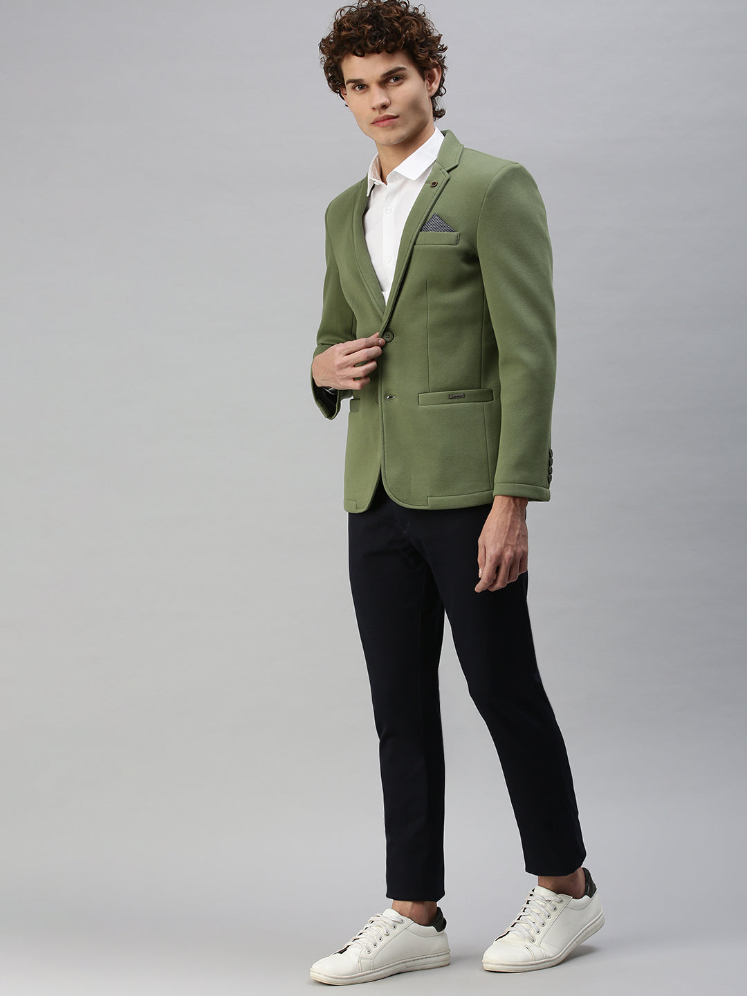 Men Green Solid Single Breasted Blazer