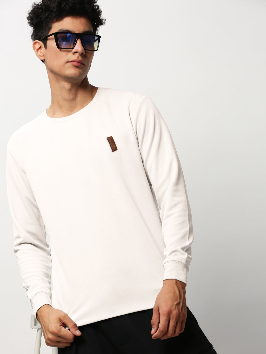 Men's Off White Round Neck Ribbed Slim Fit Sweatshirt