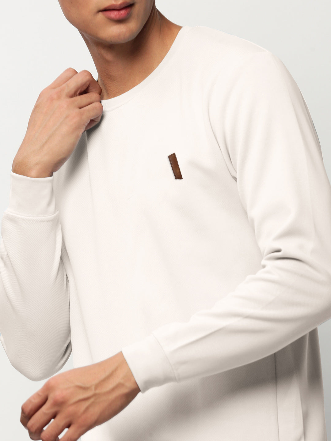 Men's Off White Round Neck Ribbed Slim Fit Sweatshirt