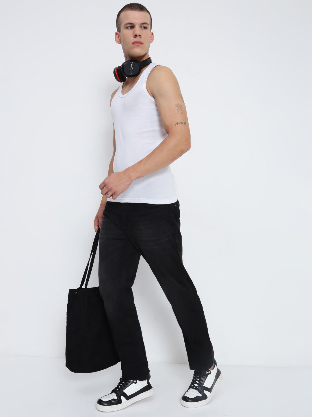 Men's Black Straight Fit Jeans