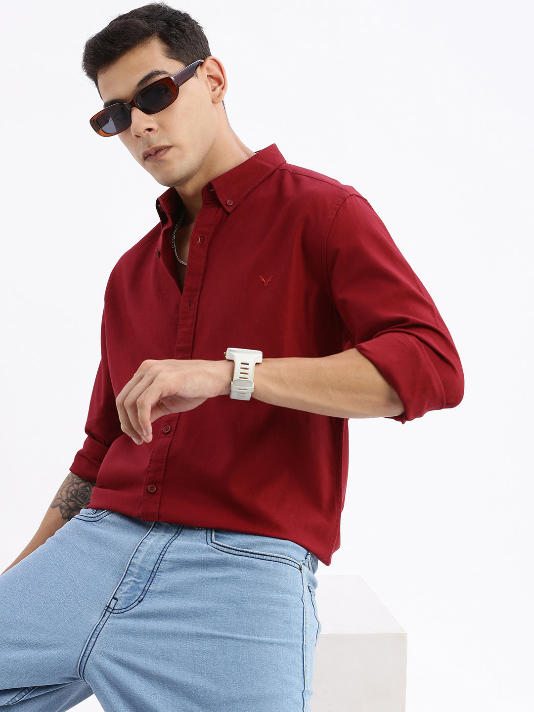 Men Spread Collar Solid Slim Fit Maroon Shirt