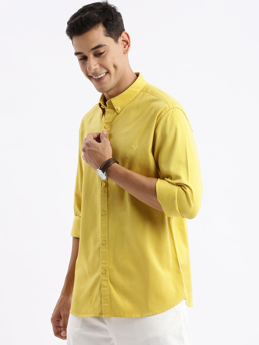 Men Spread Collar Solid Slim Fit Yellow Shirt