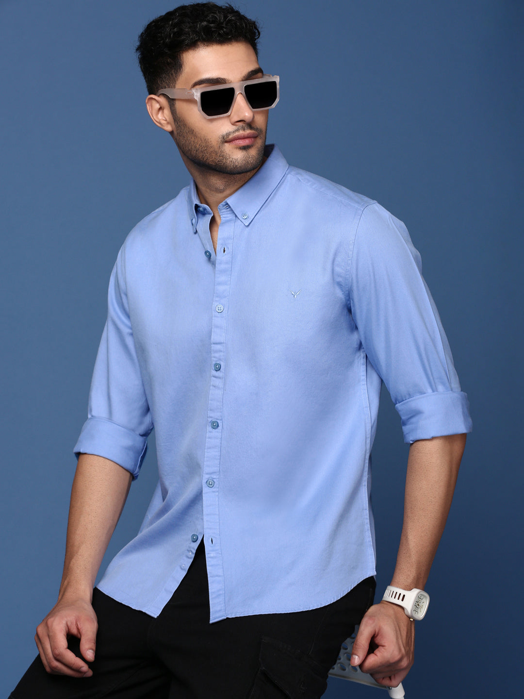 Men Solid Blue Slim Fit Shirt