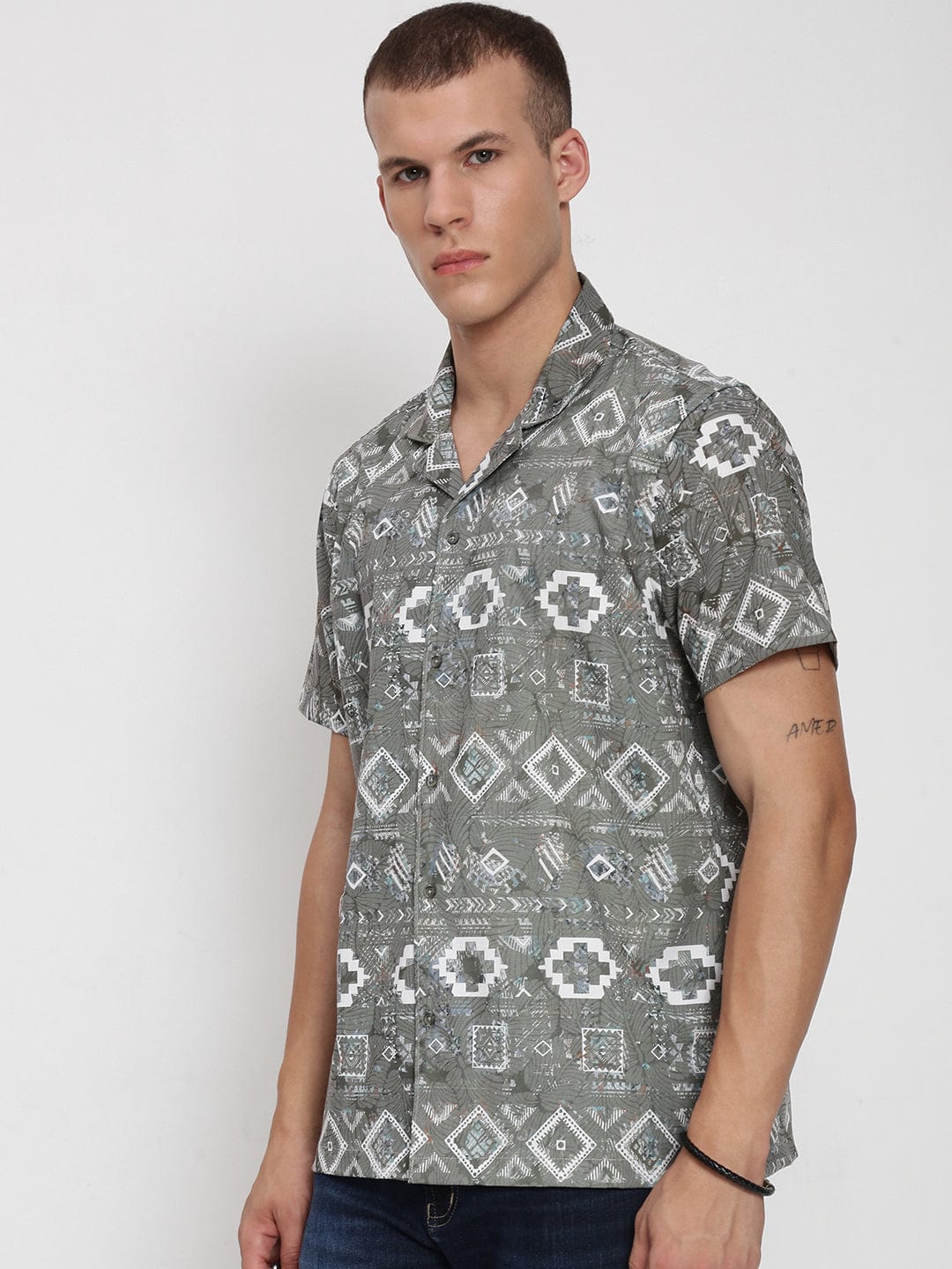 Men's Green Geometric Cuban Collar Relaxed Fit Shirt