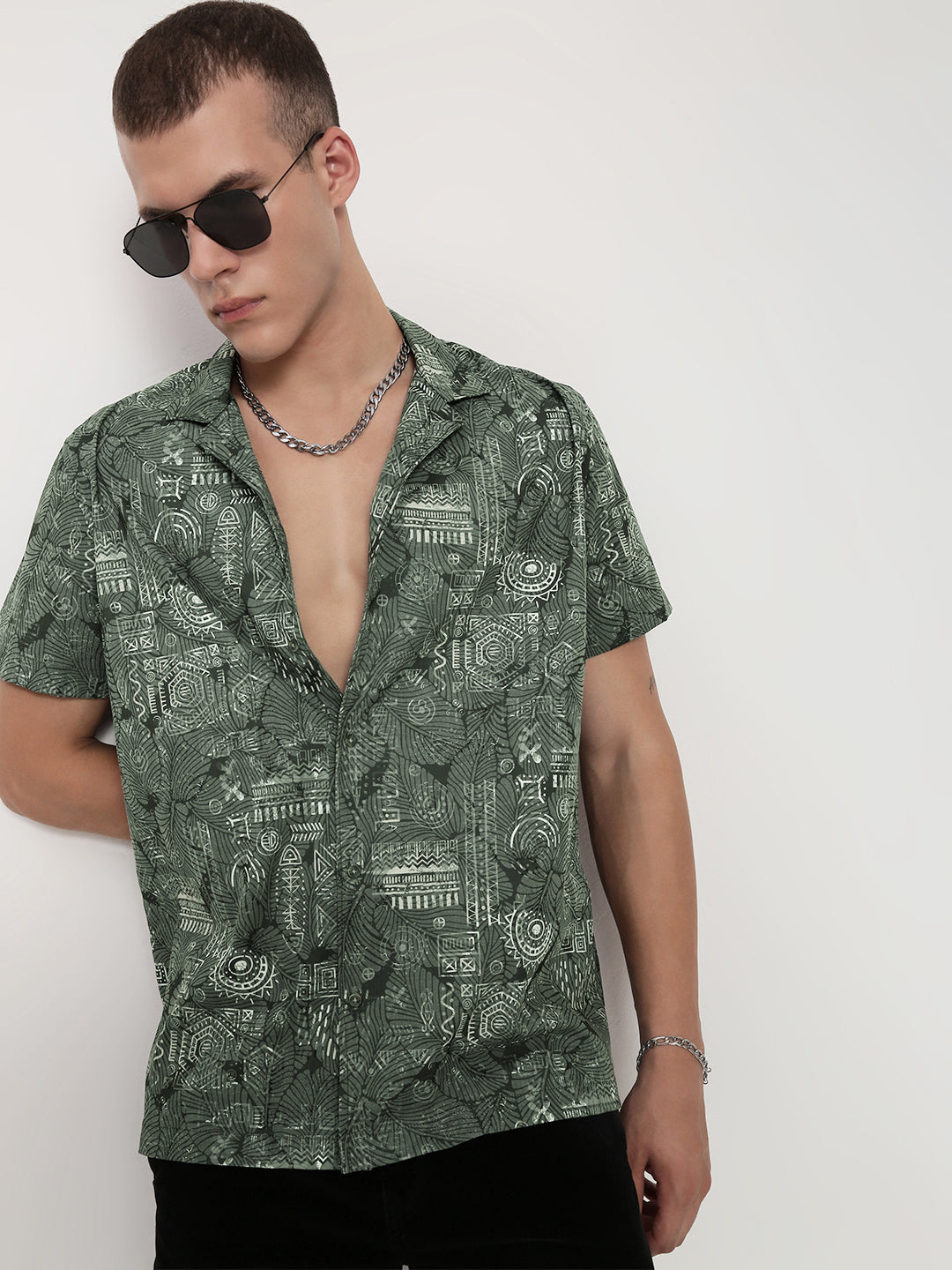 Men's Abstract Green Cuban Collar Short Sleeves Shirt