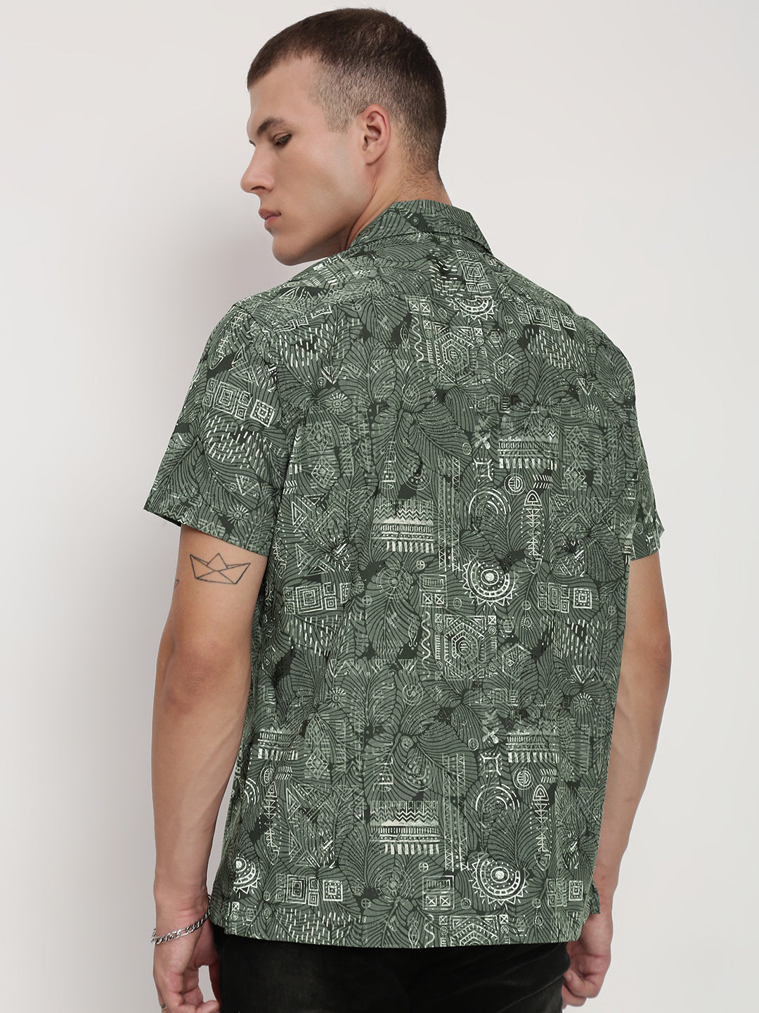 Men's Abstract Green Cuban Collar Short Sleeves Shirt