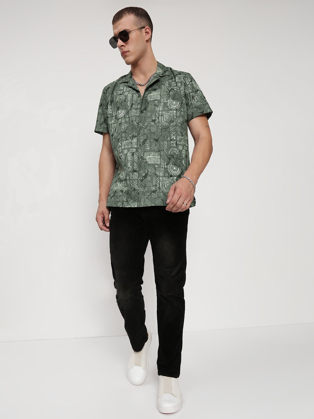 Men's Abstract Green Cuban Collar Short Sleeves Shirt