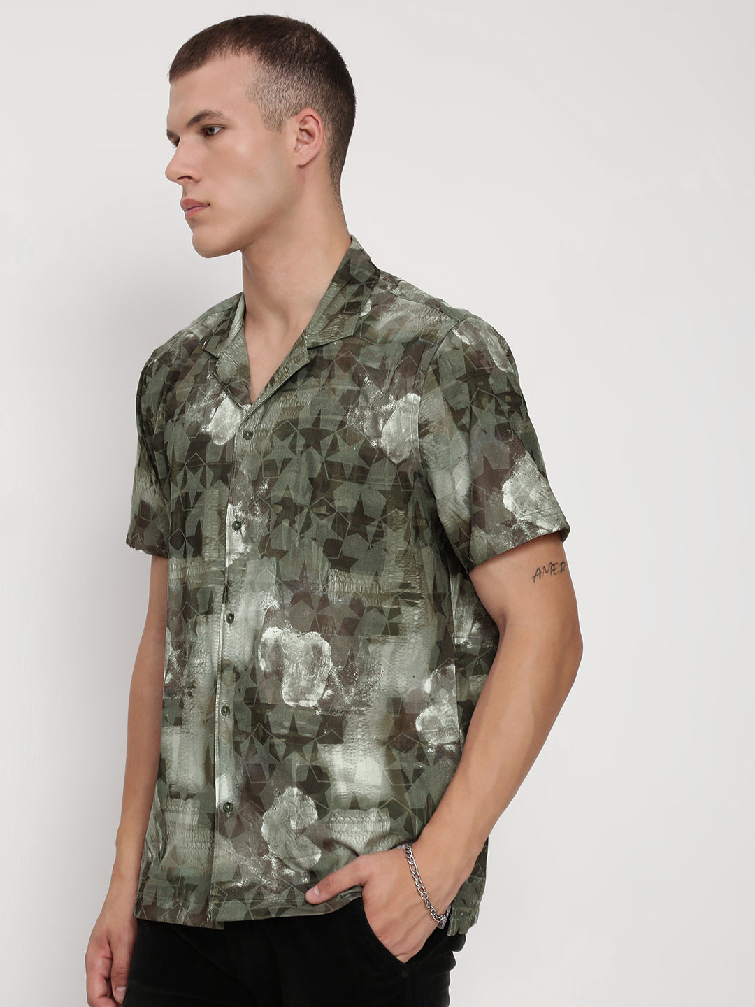 Men's Geometric Green Cuban Collar Short Sleeves Shirt