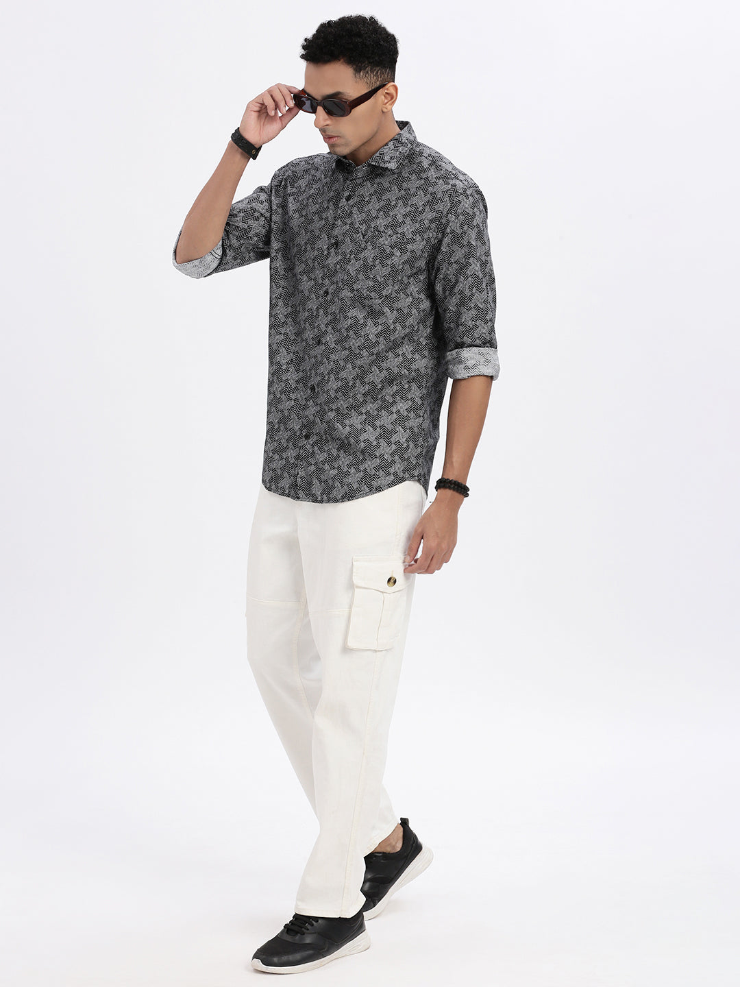 Men Black Geometric Slim Fit Shirt