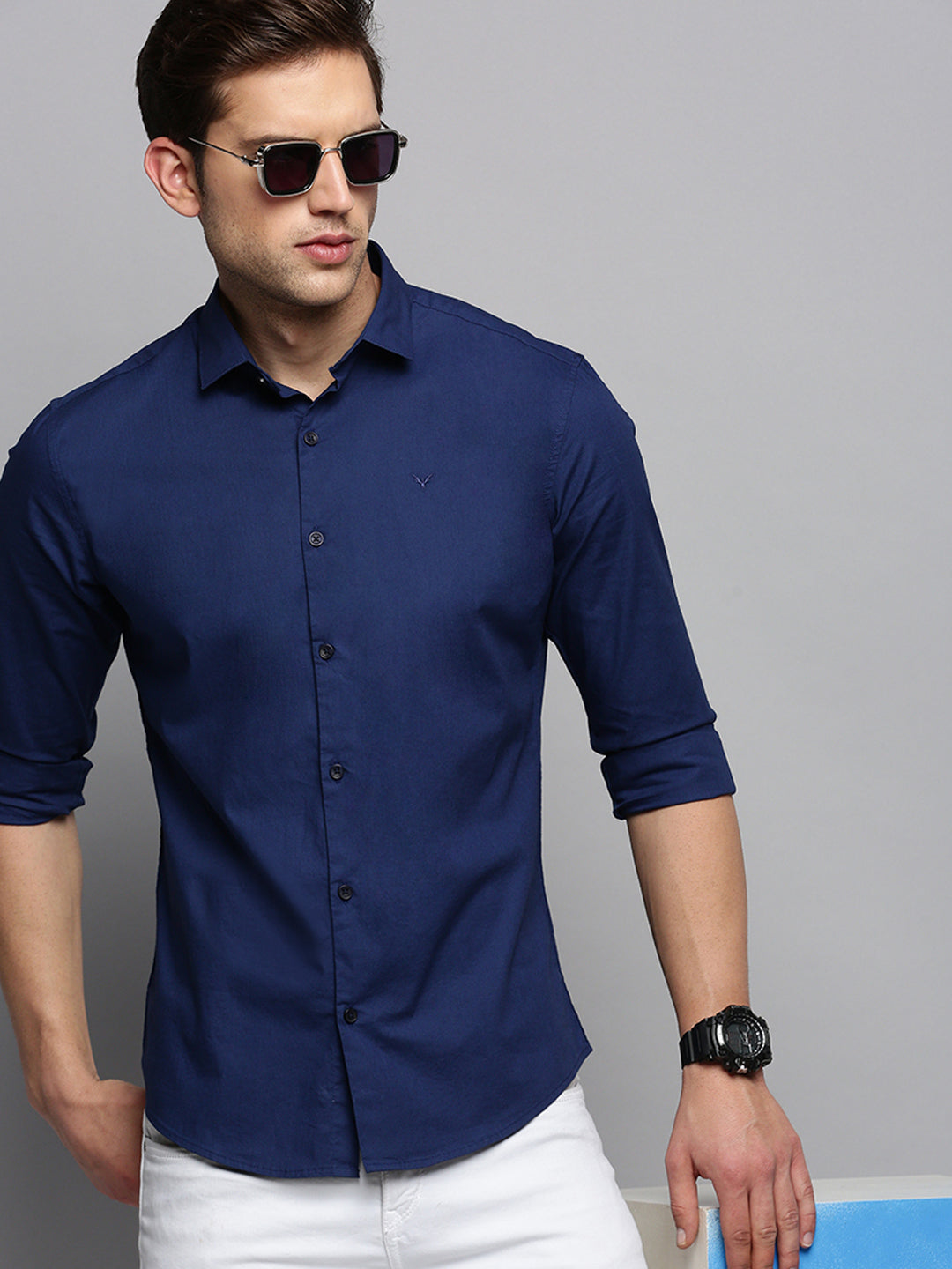 Men Spread Collar Solid Navy Blue Shirt