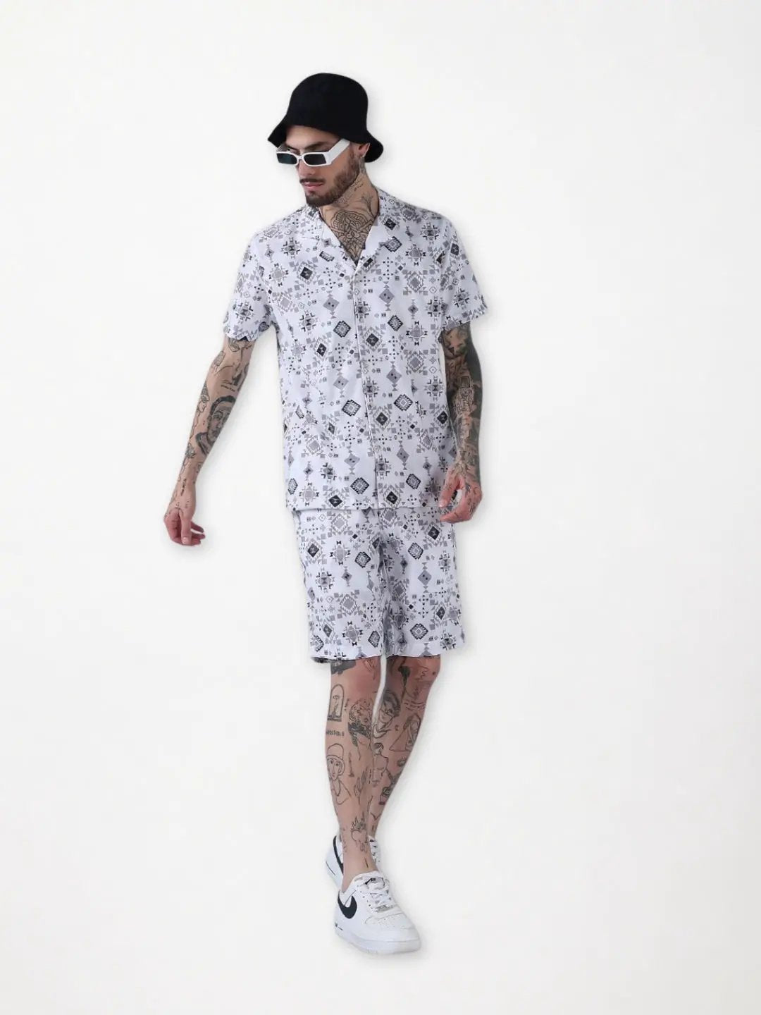 Men's White Printed Cuban Collar Relaxed Fit Co-Ords Set - Uncategorized from SHOWOFFFF