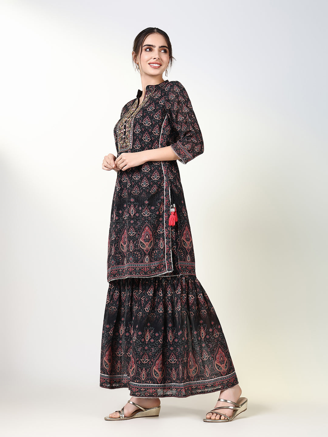 Women Graphic Black Straight Kurta Set with Dupatta