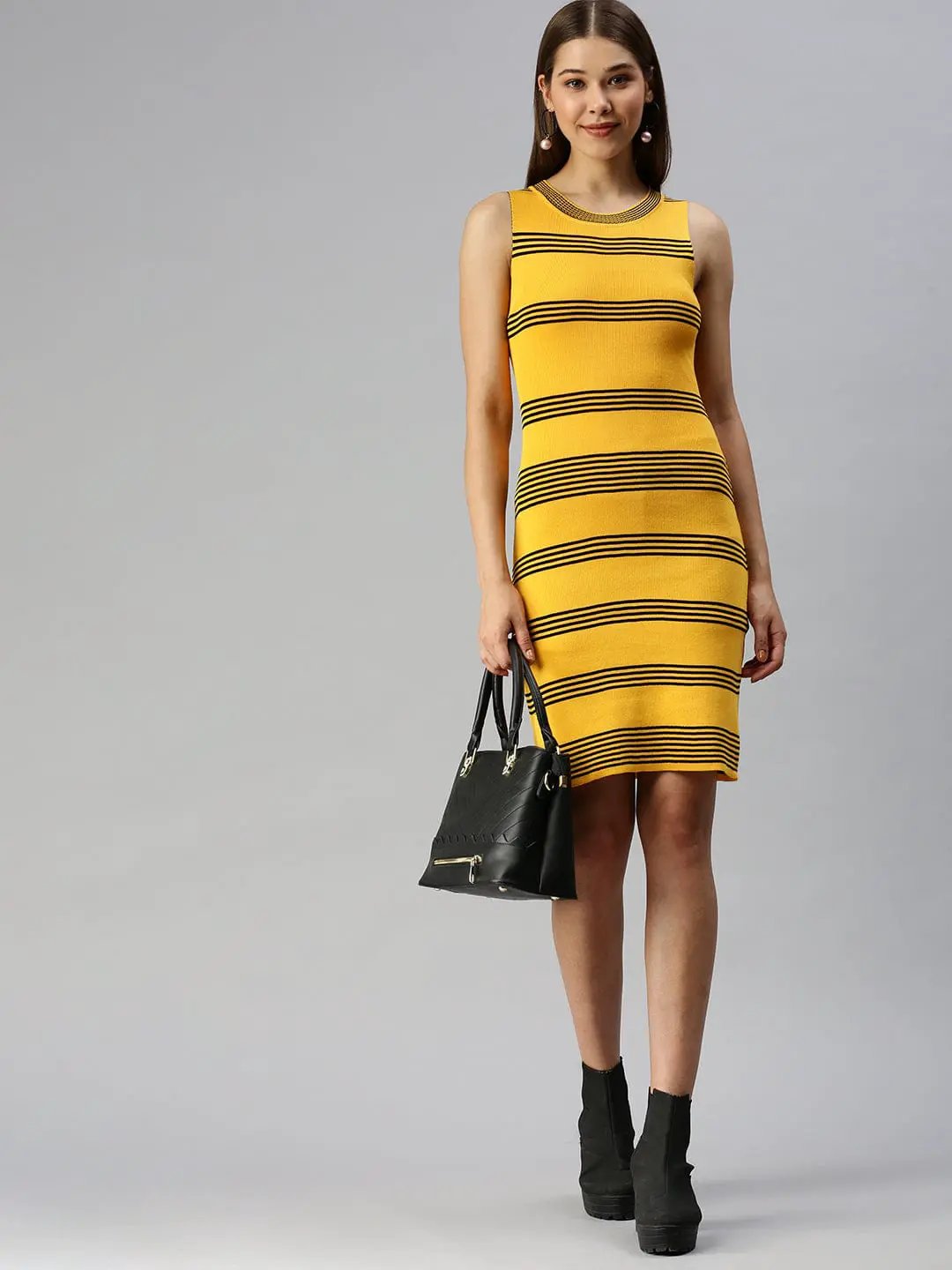 yellow striped bodycon dress Yellow Striped Button Detail Flippy Hem Bodycon Dress Prettylittlething Yellow : Party Dresses : VogaCloset Oman