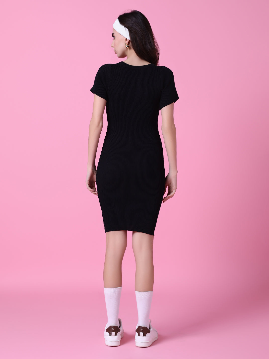 Women Black Solid Bodycon Dress