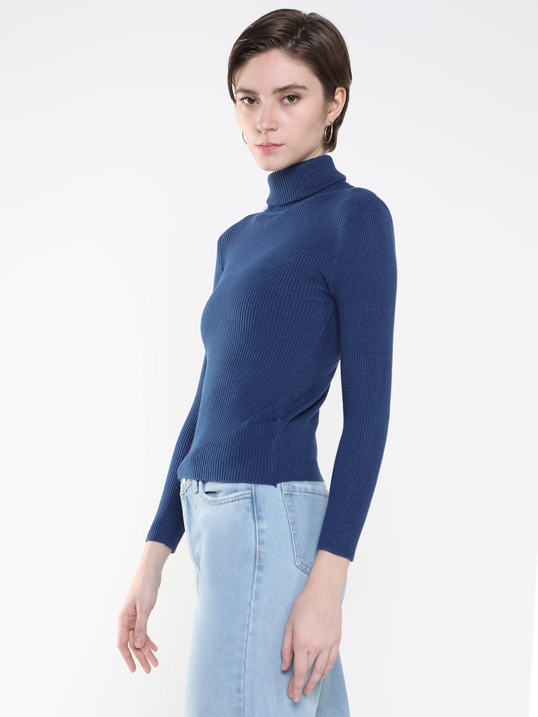 Women's Solid Blue Fitted Top