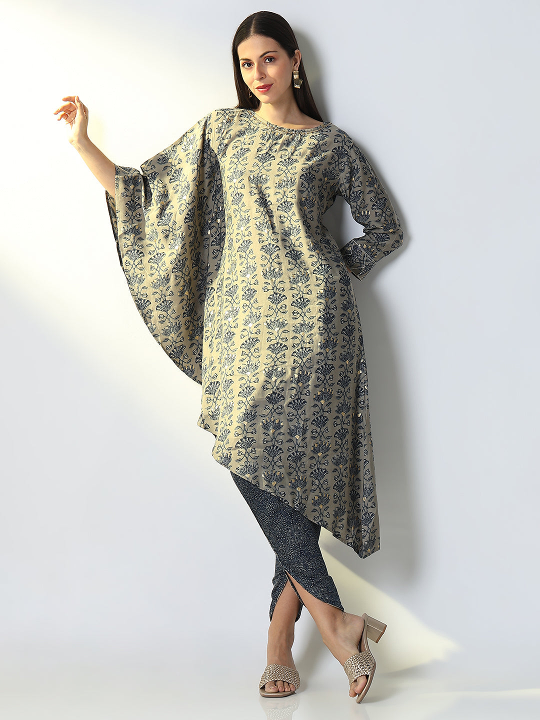 Women Grey Floral Asymmetric Kurta Set