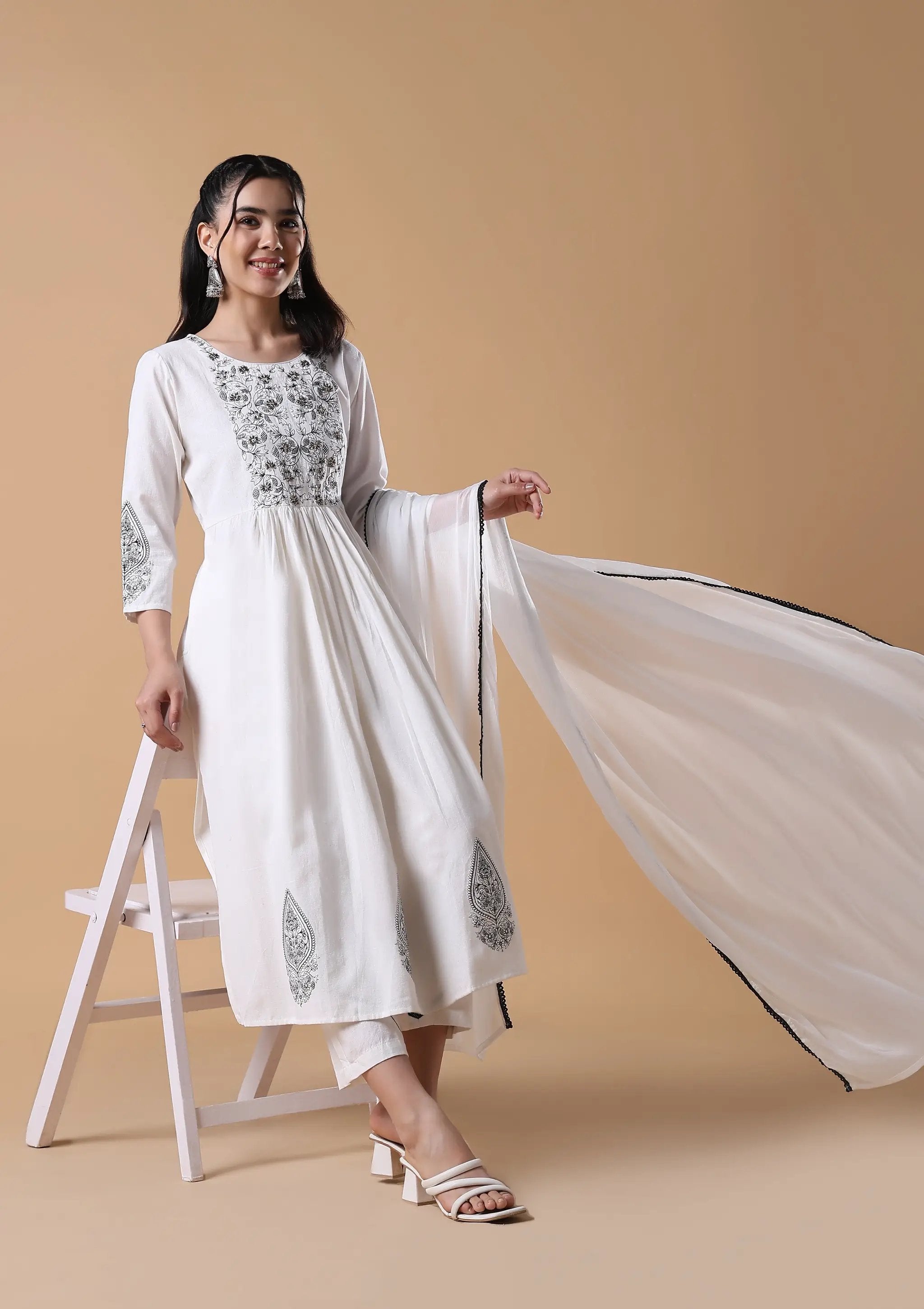 Women's Floral Anarkali White & Black Kurta Set with Dupatta - from SHOWOFFFF