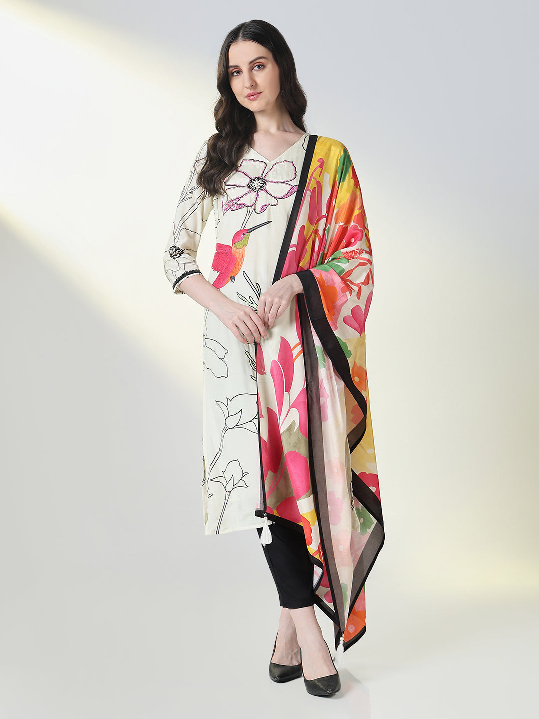 Women Off White Floral Straight Kurta Set with Dupatta