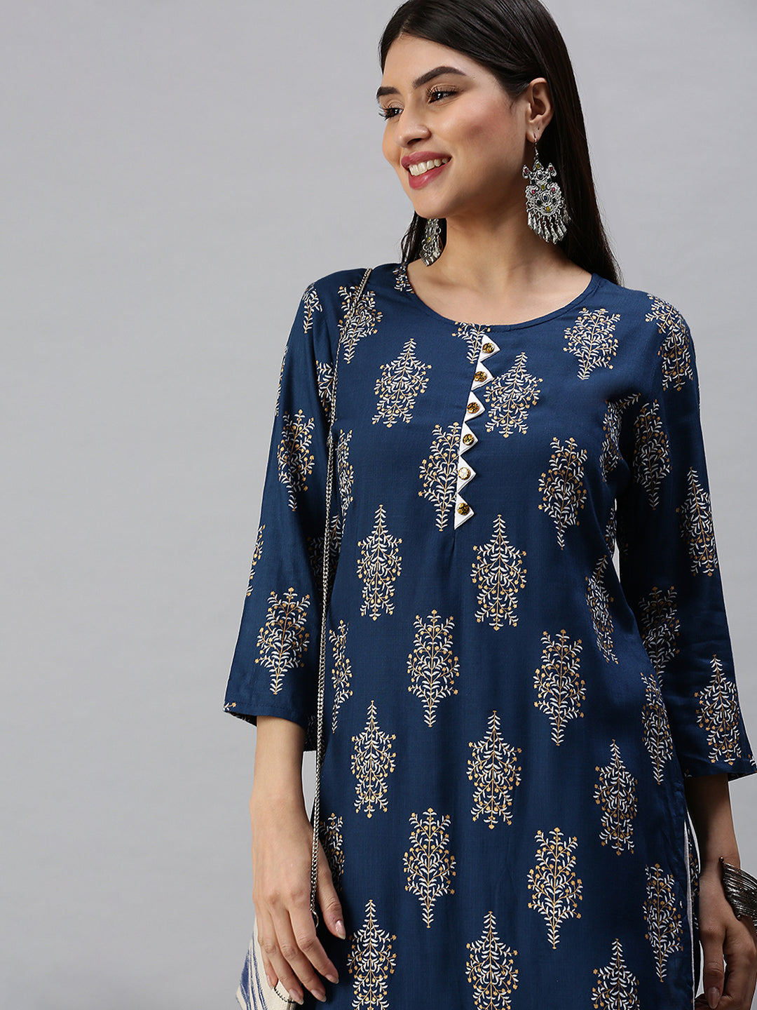 Women Straight Blue Printed Kurta and Trousers