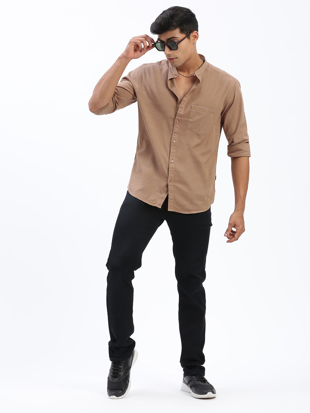 Men Solid Brown Slim Fit Shirt