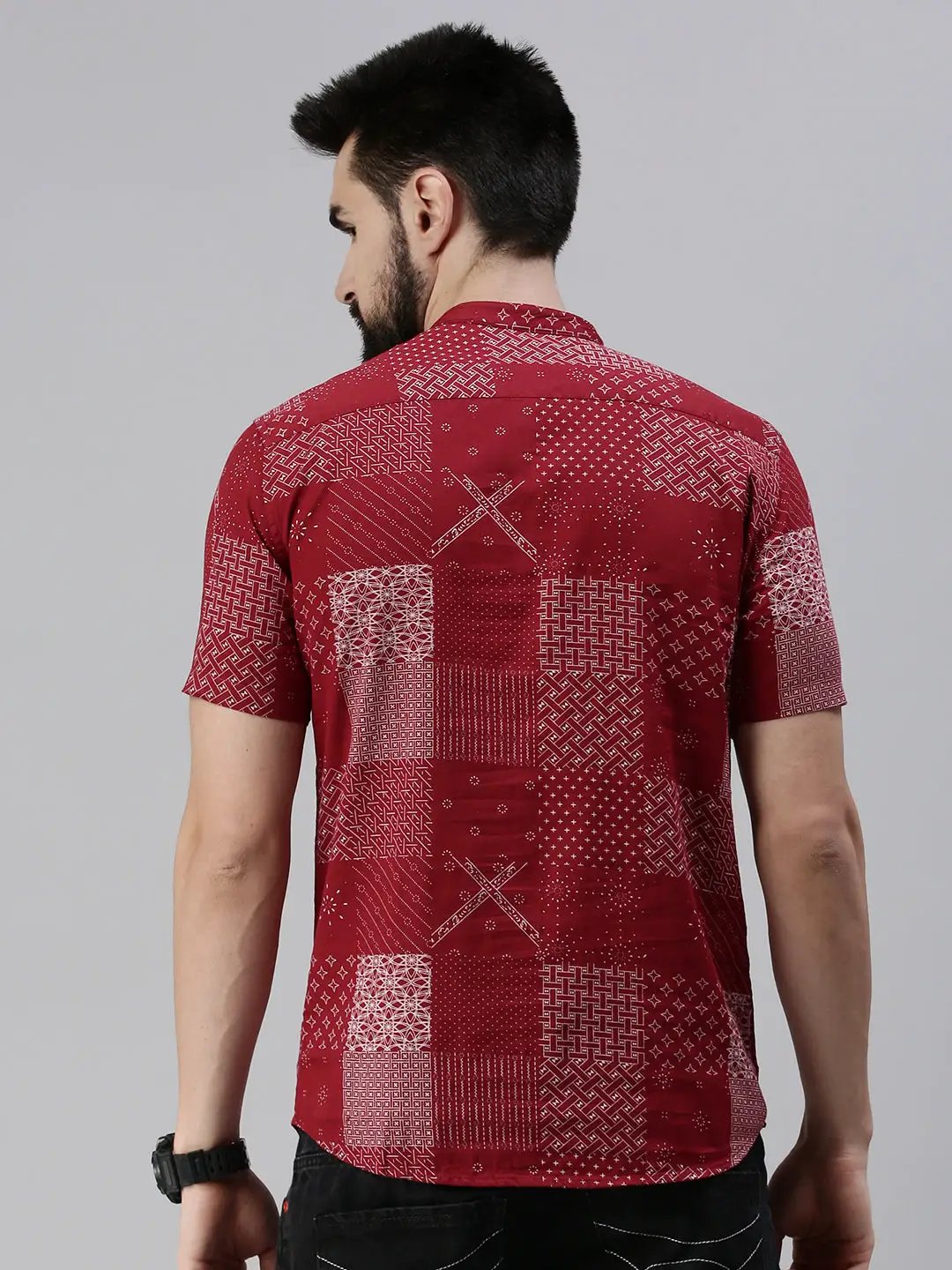 Men's Mandarin Collar Printed Maroon Straight Shirt