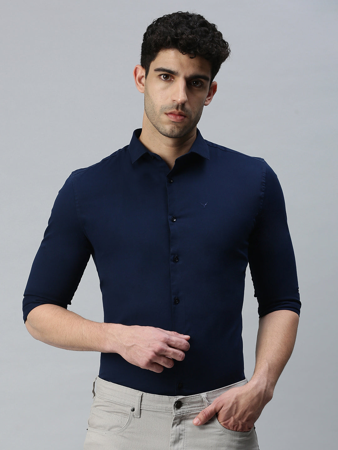 Men's Navy Blue Solid Slim Fit Shirt
