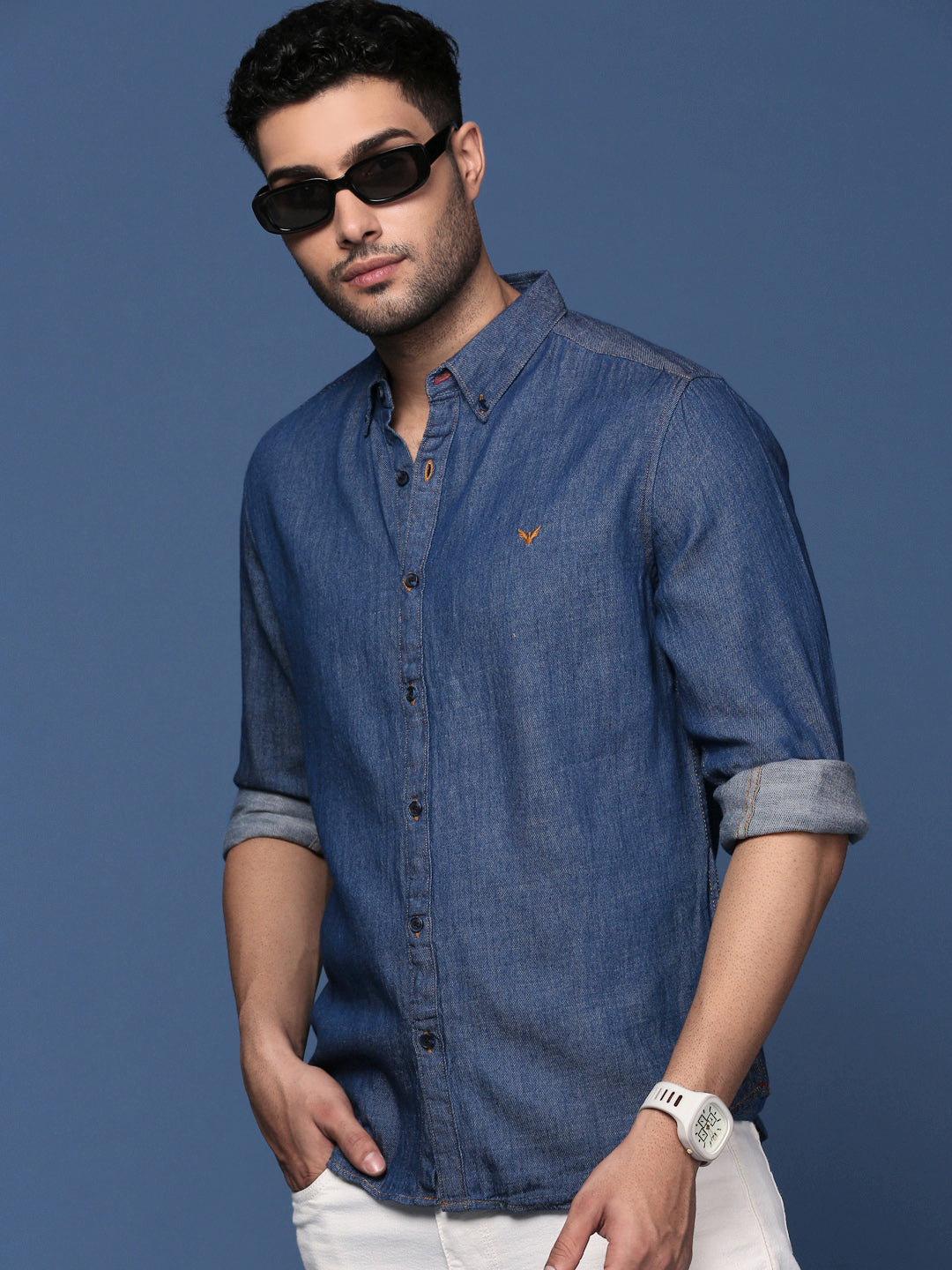 Men Solid Navy Blue Slim Fit Shirt