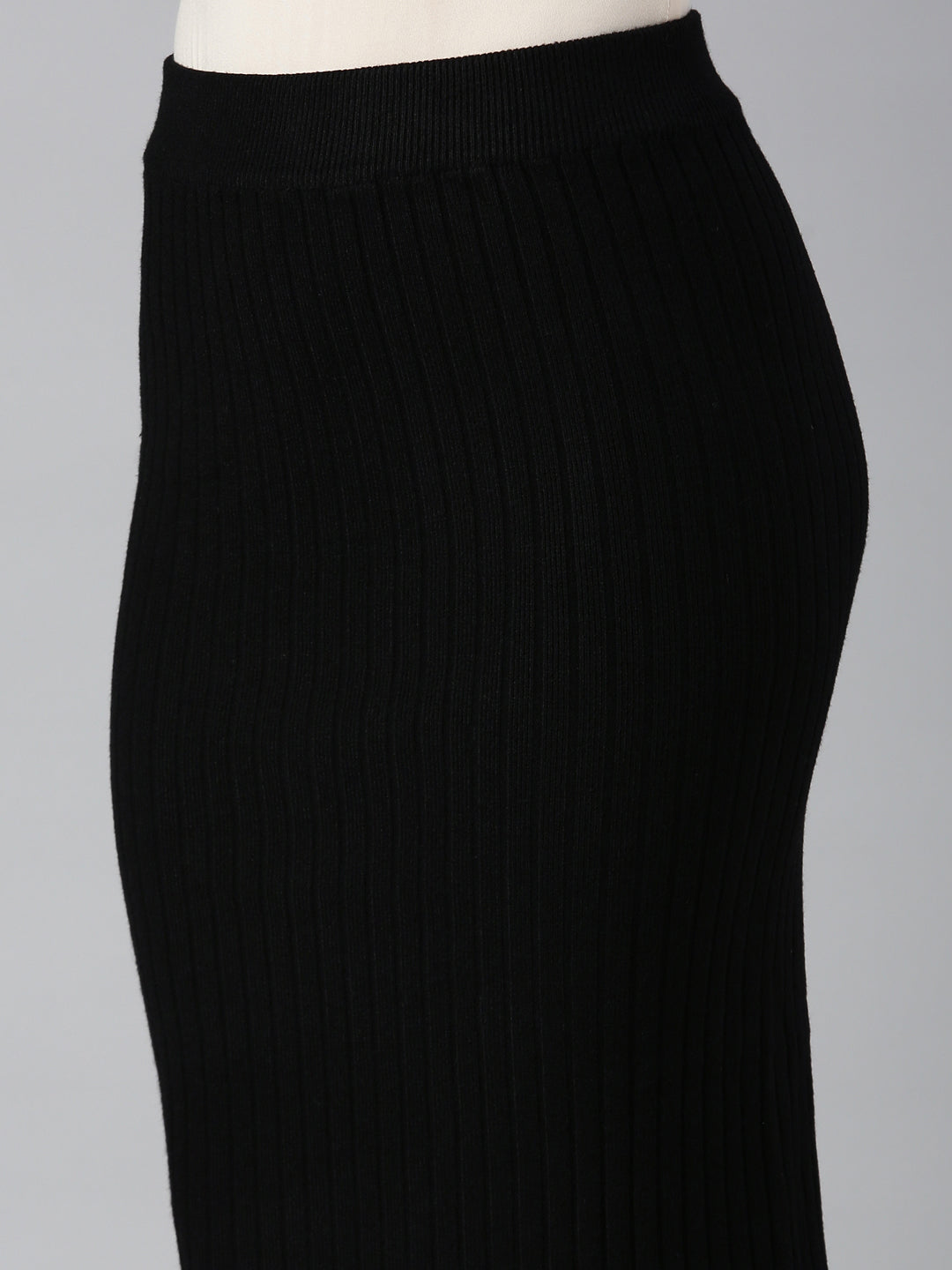 Women's Self Design Black Straight Midi Skirt